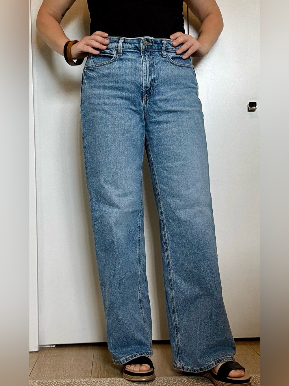 Old Navy Sky-Hi Extra High-Rise Wide-Leg Jeans Size 8 Regular